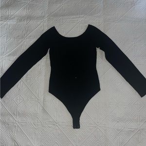 Good American black wide neck body suit